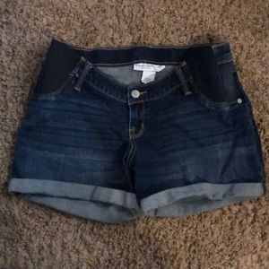 Maternity shorts size small
